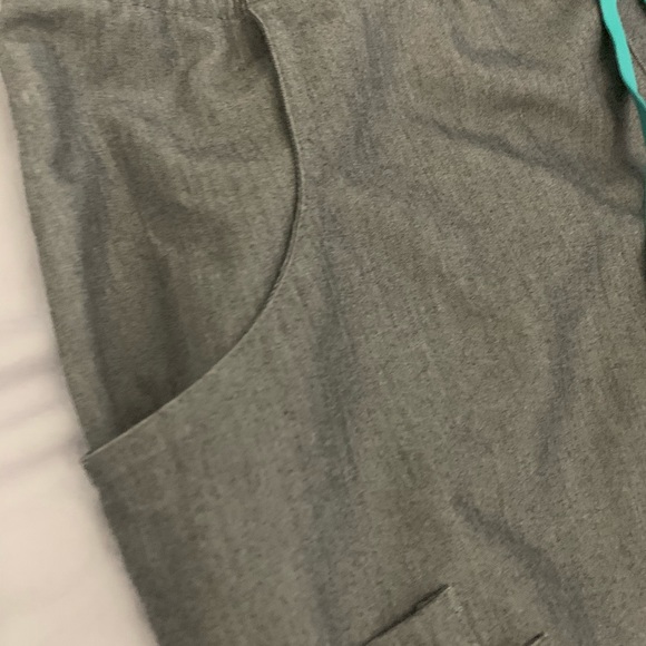 Authentic Figs Kade Scrub Pants size XS regular - Picture 5 of 6